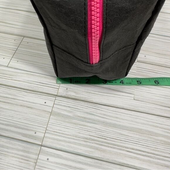 NWT VICTORIA'S SECRET PINK COSMETIC MAKE UP BAG - Picture 7 of 11